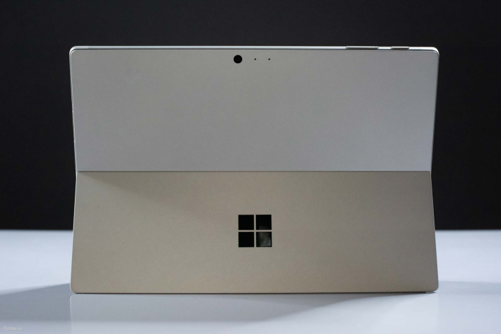      Surface Pro 6